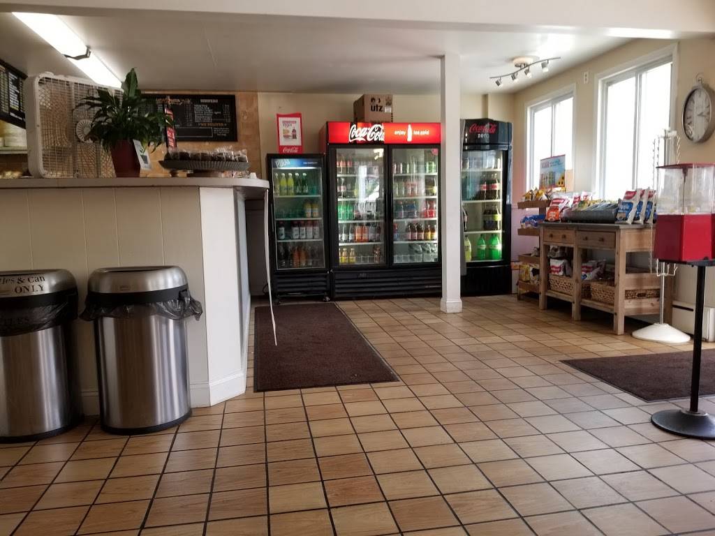 Harrys Famous Pizza | restaurant | 324 Main St, Douglas, MA 01516, USA | 5084764444 OR +1 508-476-4444