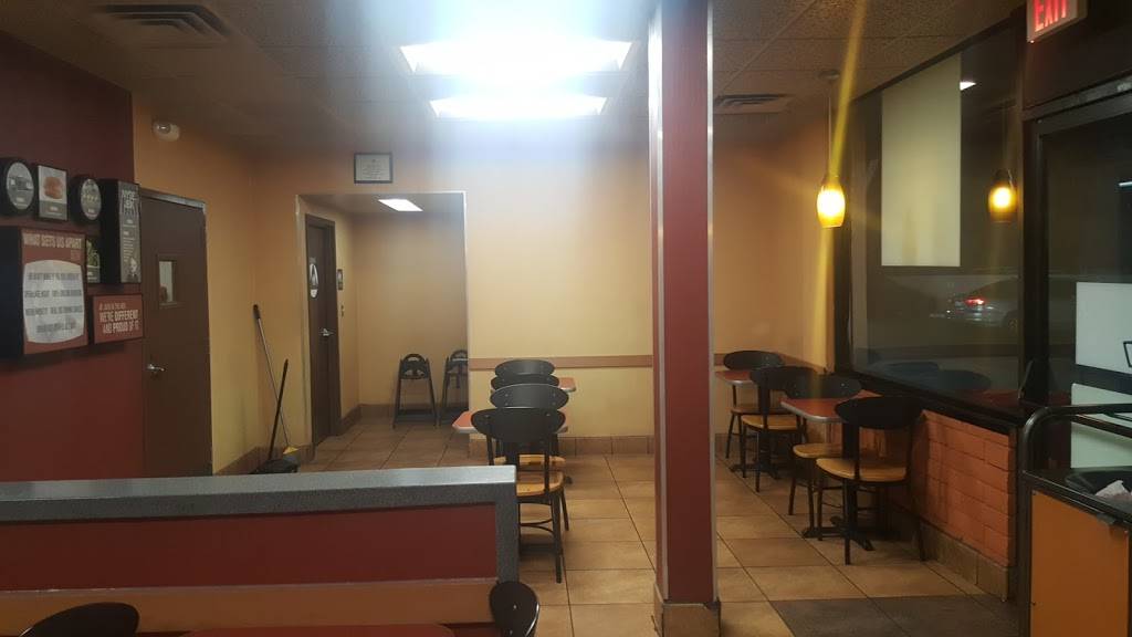 Jack in the Box | restaurant | 7264 Topanga Canyon Blvd, Canoga Park, CA 91303, USA | 8183478353 OR +1 818-347-8353