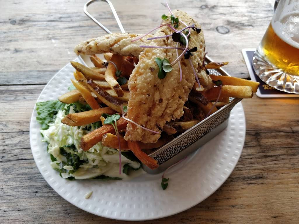 Pie Eyed Monk Brewery | restaurant | 8 Cambridge St N, Lindsay, ON K9V 4C3, Canada | 7052122200 OR +1 705-212-2200