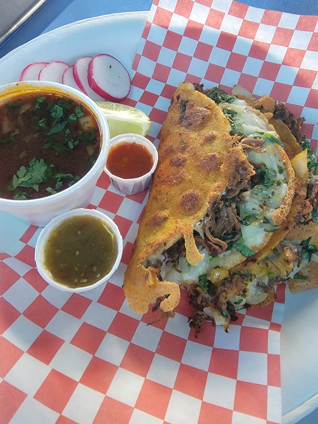 Jonas taco truck | restaurant | 2604 S Vermont Ave, Los Angeles, CA 90007, USA | 2135702275 OR +1 213-570-2275