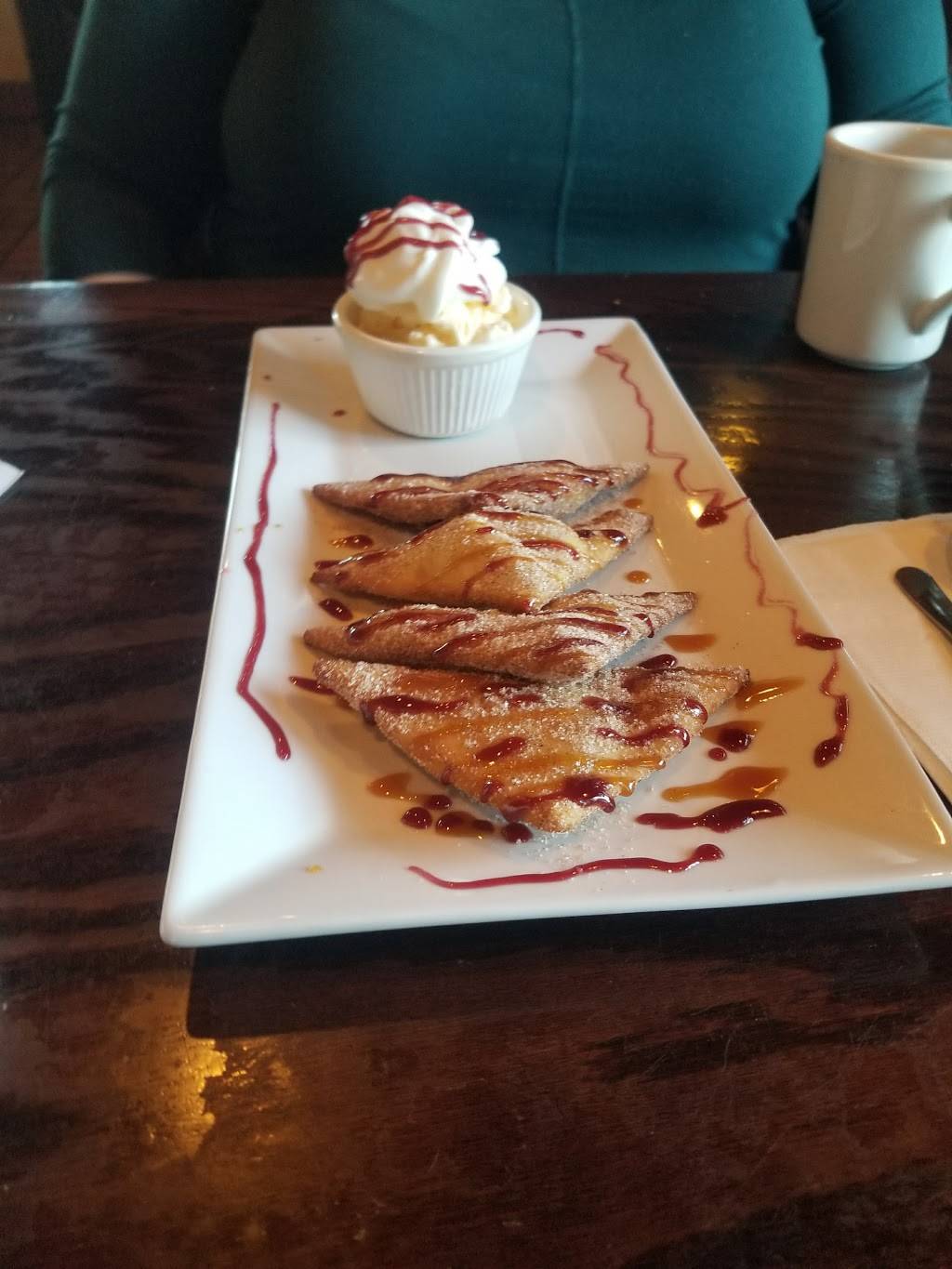 Plaza Azteca | restaurant | 45990 Waterview Plaza, Sterling, VA 20166, USA | 7034303510 OR +1 703-430-3510