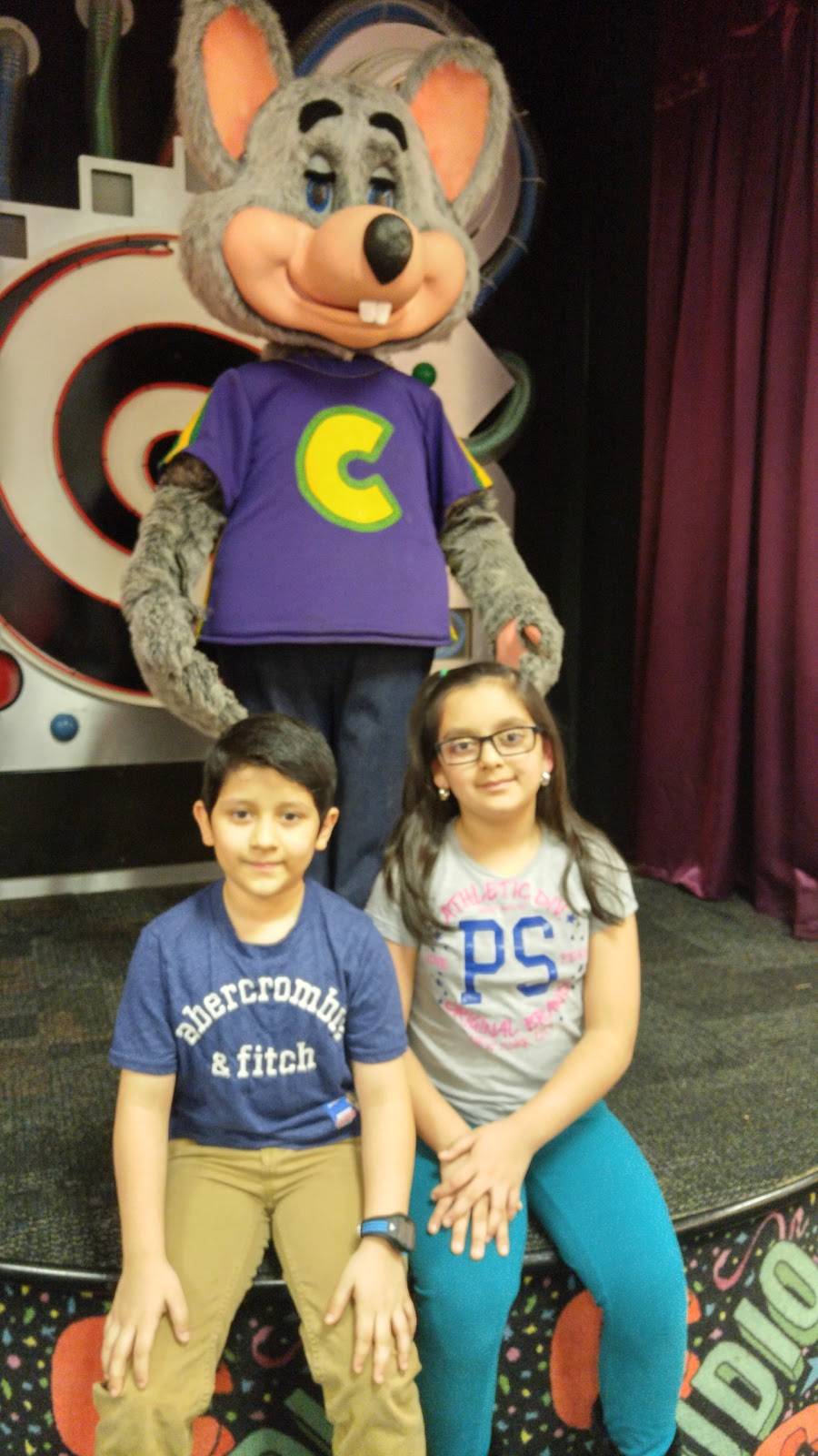 Chuck E. Cheeses | restaurant | 5075 Fairmont Pkwy, Pasadena, TX 77505, USA | 2814872765 OR +1 281-487-2765