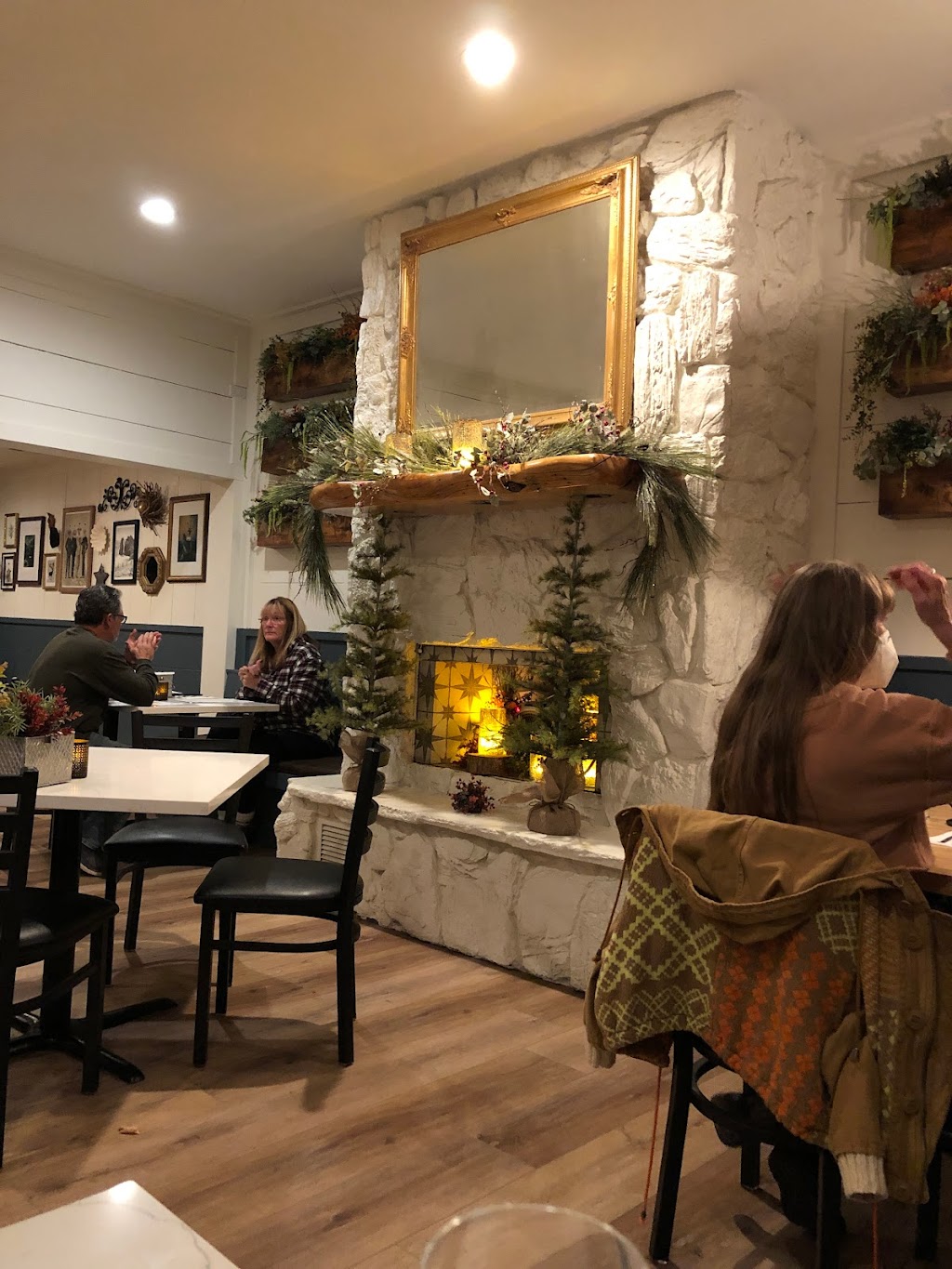 La Pergola Trattoria | restaurant | 40821 Village Dr, Big Bear Lake, CA 92315, USA | 9098780555 OR +1 909-878-0555