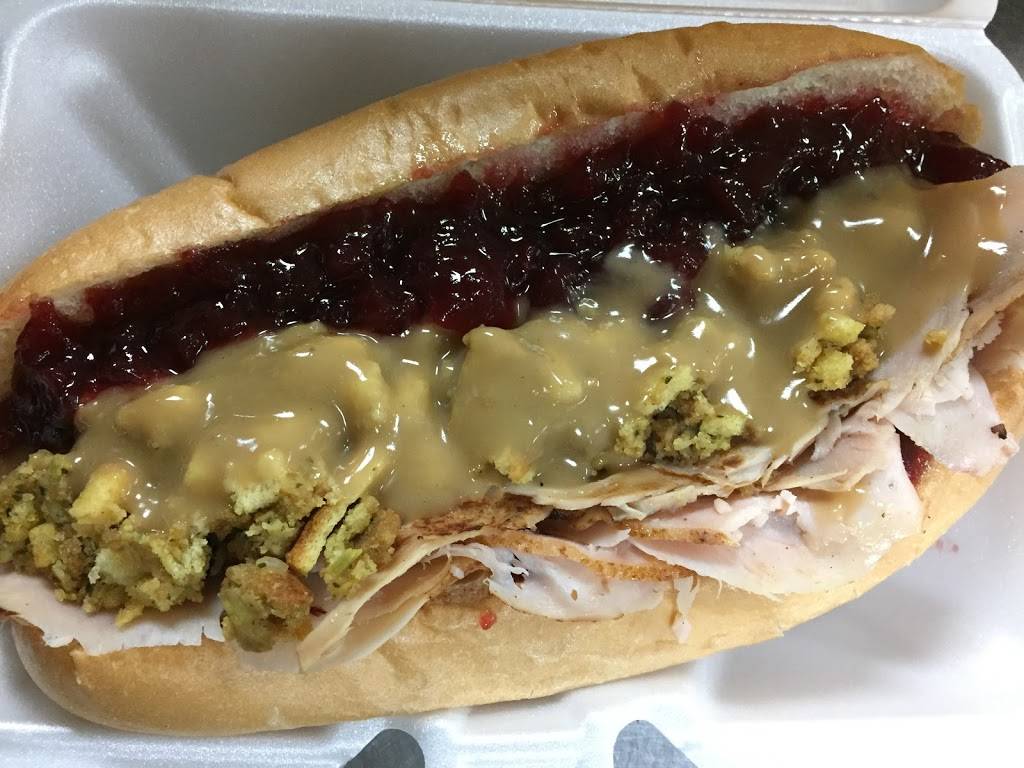 Cruisers Pit Beef | restaurant | 2340 Ruth Ave, Sparrows Point, MD 21219, USA | 4104775555 OR +1 410-477-5555