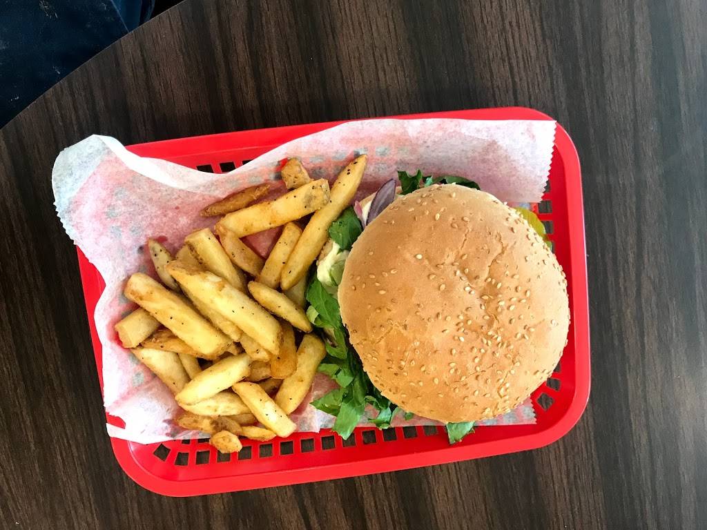 Ralphys Pizza Restaurant | restaurant | 440 Forest Ave, Paramus, NJ 07652, USA | 2018804333 OR +1 201-880-4333