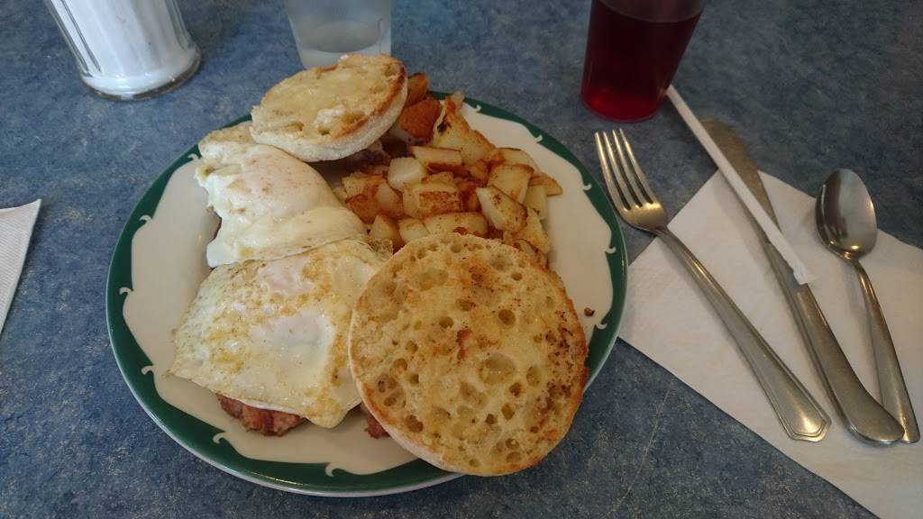 Busy Bee | restaurant | 2985 Glover Rd, Glover, VT 05839, USA | 8025254800 OR +1 802-525-4800