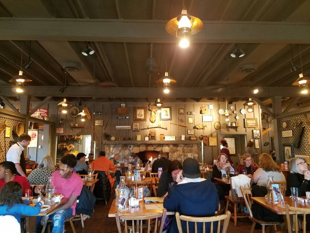 Cracker Barrel Old Country Store | restaurant | 2701 Crittenden Dr, Louisville, KY 40209, USA | 5026362263 OR +1 502-636-2263
