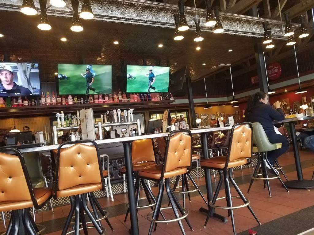 Lucilles Smokehouse Bar-B-Que | restaurant | 1445 Plaza Dr, West Covina, CA 91790, USA | 6263381227 OR +1 626-338-1227