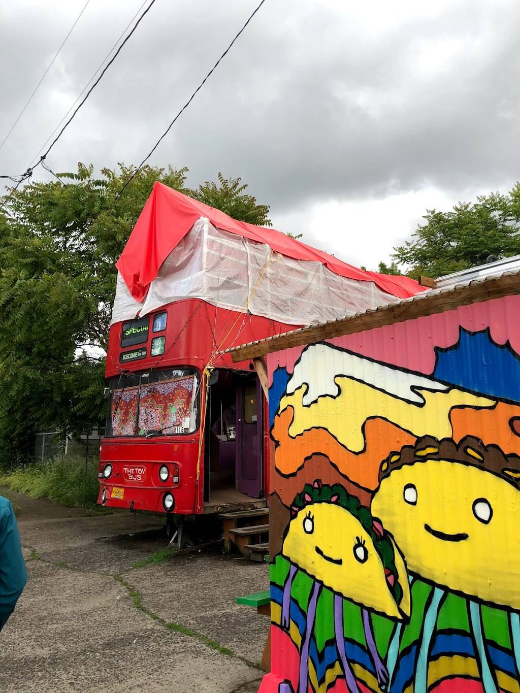 La Morenita | restaurant | 1414 SE 32nd Ave #1410, Portland, OR 97214, USA | 5038910005 OR +1 503-891-0005