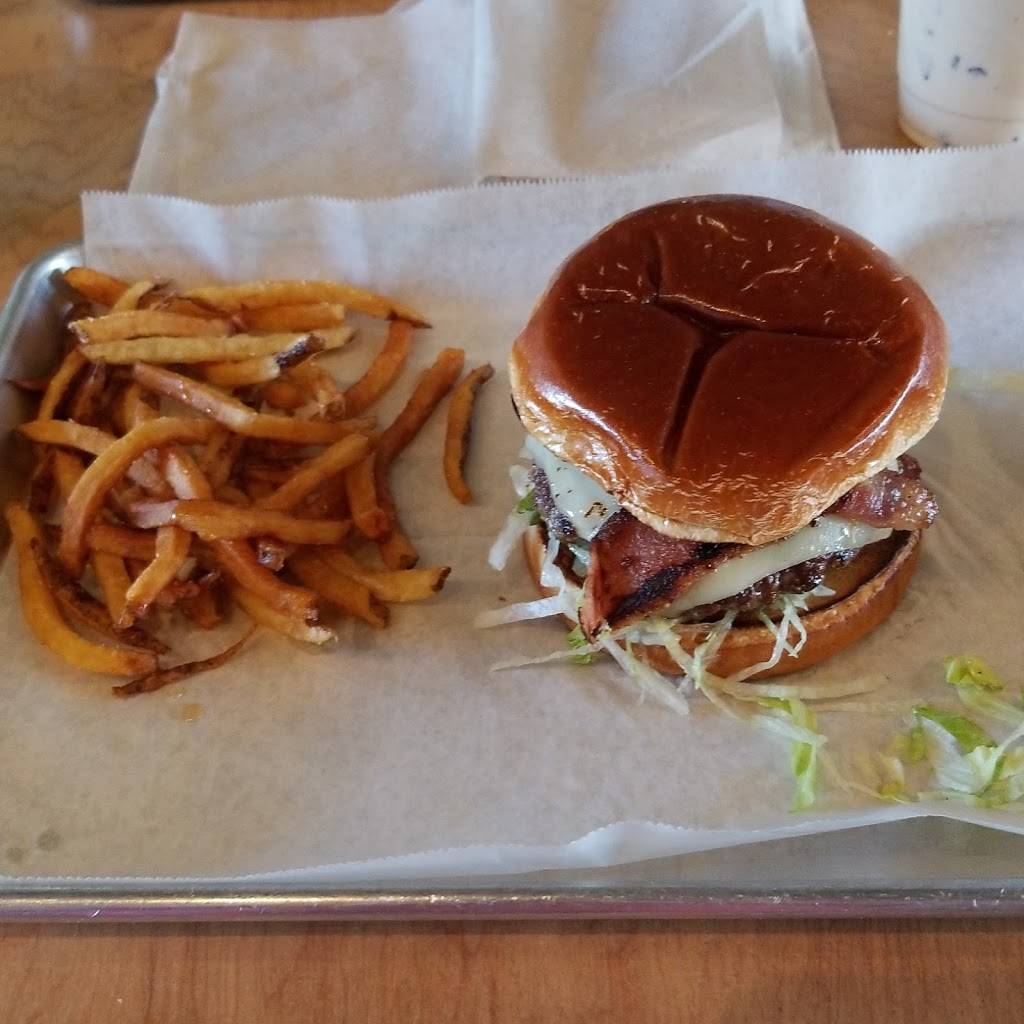 Buns Burgers | restaurant | 338 NY-212, Saugerties, NY 12477, USA | 8452505807 OR +1 845-250-5807