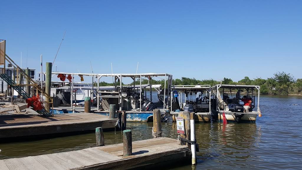 Harbor Light Marina | restaurant | 8239 LA-56, Chauvin, LA 70344, USA | 9854663167 OR +1 985-466-3167