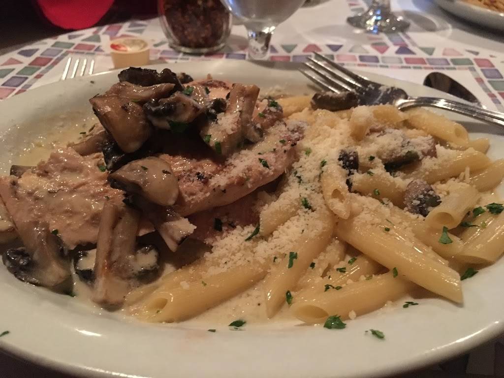 Trattoria Leonardo | restaurant | 4740 Dundas St W, Etobicoke, ON M9A 1A9, Canada | 6474902282 OR +1 647-490-2282