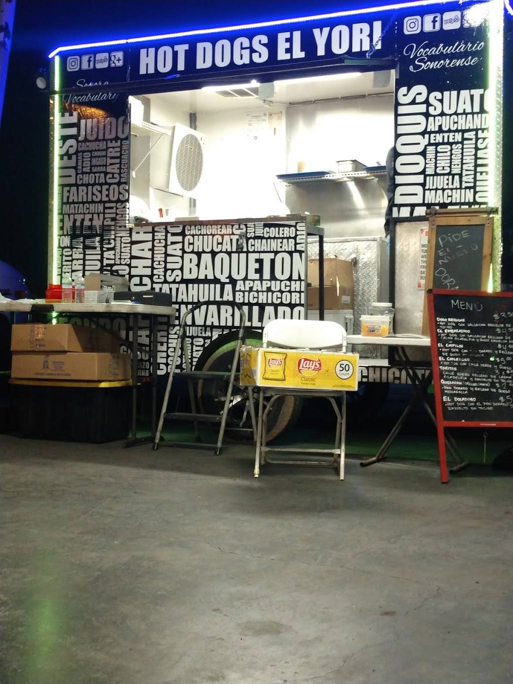 The Yori Hot Dogs | restaurant | 41 E Broadway Rd, Mesa, AZ 85210, USA | 4803430535 OR +1 480-343-0535