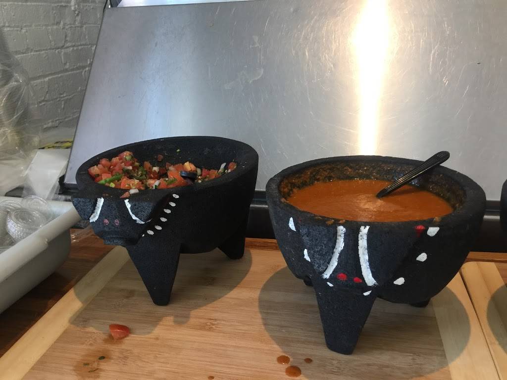 Los Tacos Al Pastor | restaurant | 141 Front St, Brooklyn, NY 11201, USA | 3479160190 OR +1 347-916-0190