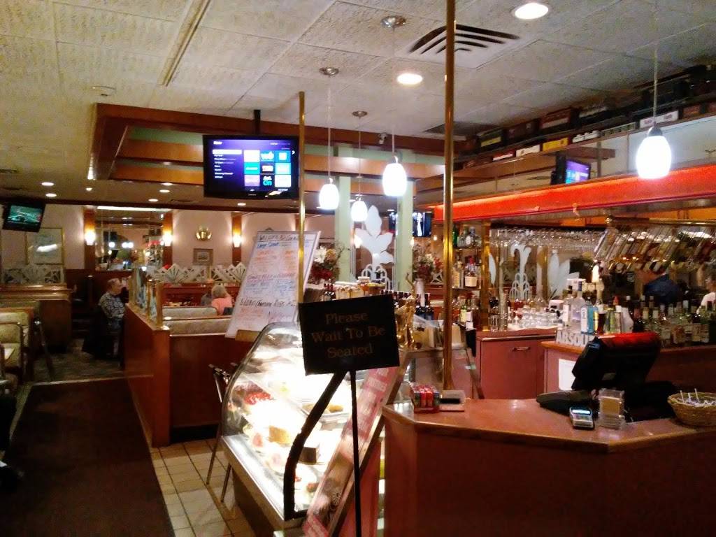 Connies Family Restaurant | restaurant | 3271 S Harlem Ave, Berwyn, IL 60402, USA | 7084843447 OR +1 708-484-3447