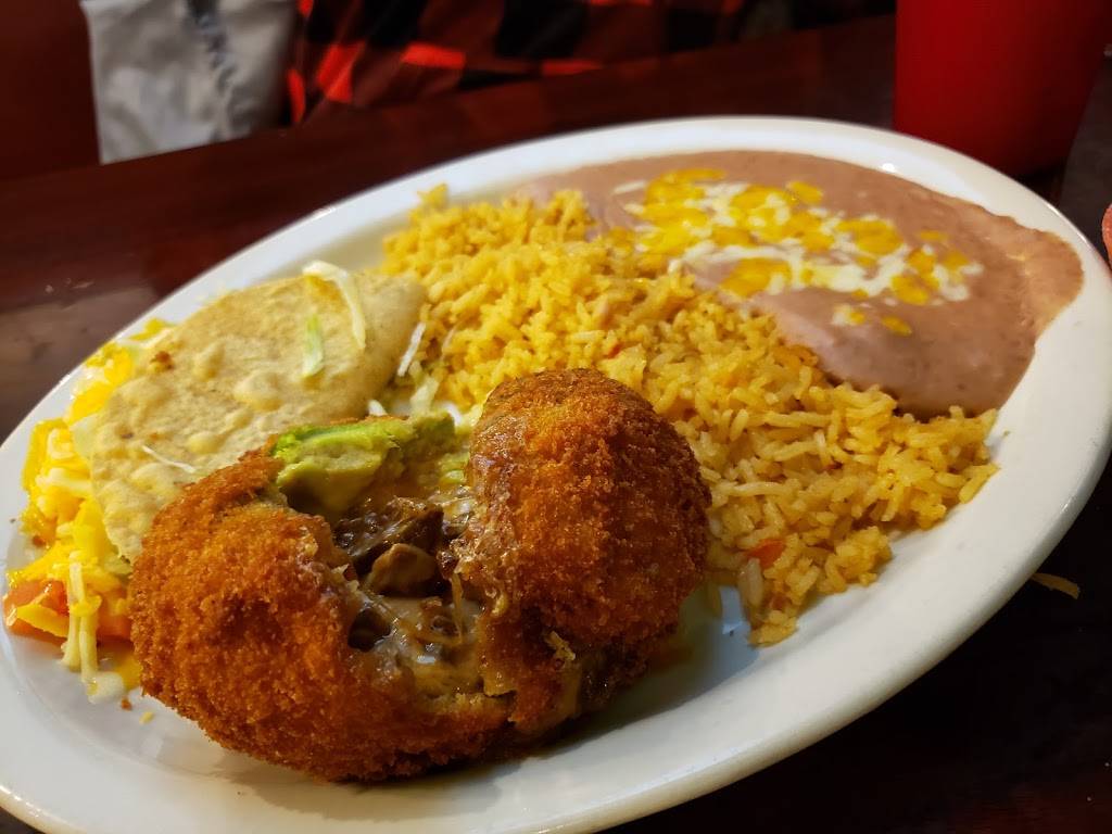 Felisitas Mexican Cafe | restaurant | 2102 NW Cache Rd, Lawton, OK 73507, USA | 5807135090 OR +1 580-713-5090