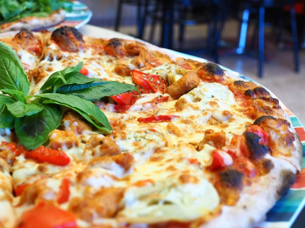 Dinos Wood Burning Pizza | restaurant | 820 The Queensway, Etobicoke, ON M8Z 1N5, Canada | 4162590050 OR +1 416-259-0050