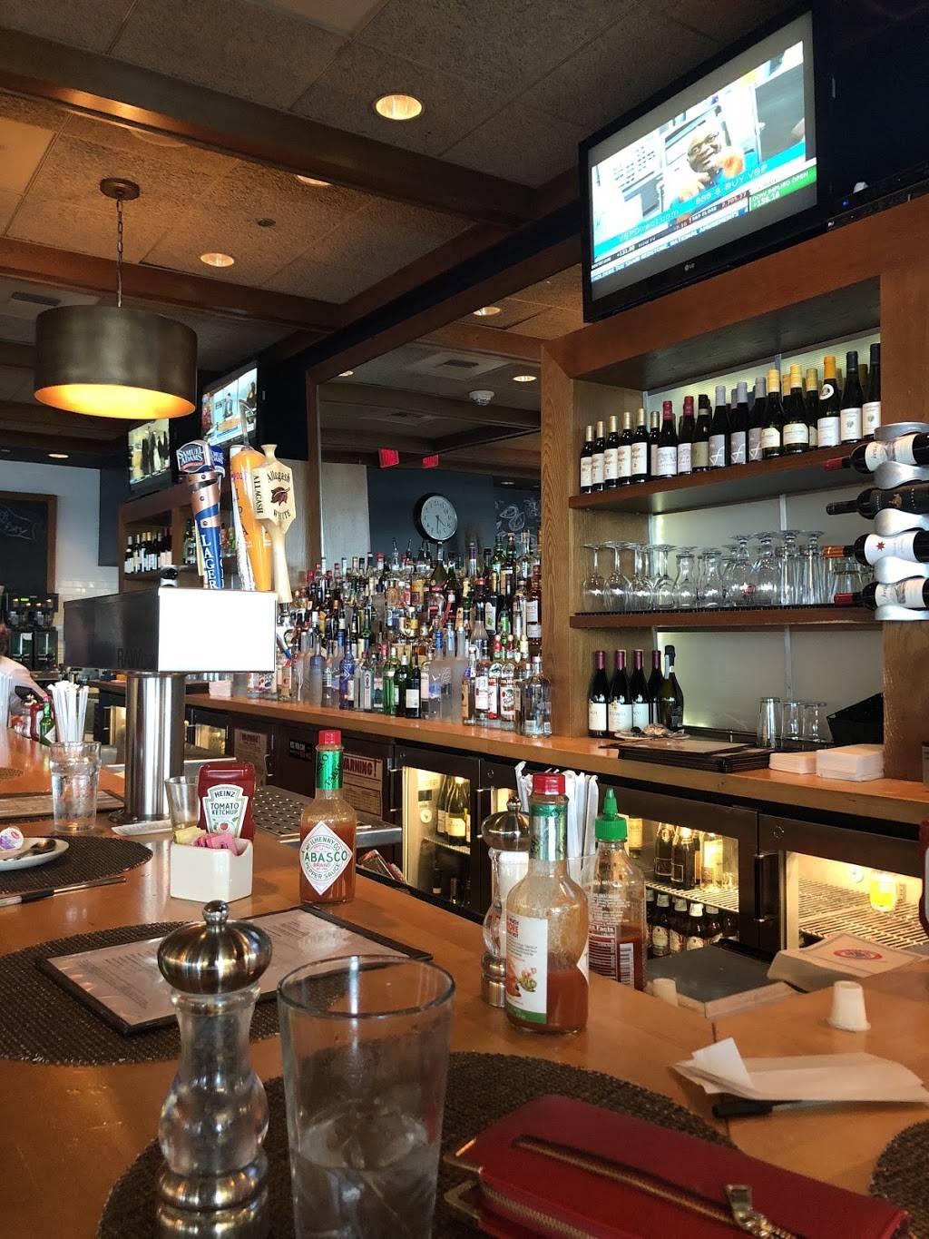 Legal Test Kitchen | restaurant | 1 Harborside Dr, Boston, MA 02128, USA | 6175681888 OR +1 617-568-1888