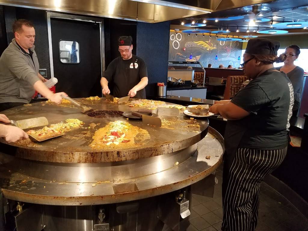 HuHot Mongolian Grill | restaurant | 2431 Milton Ave, Janesville, WI 53545, USA | 6087439501 OR +1 608-743-9501
