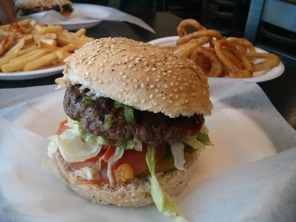 Chef Burger & Breakfast | restaurant | 8910 Yonge St, Richmond Hill, ON L4C 0L7, Canada | 2895972757 OR +1 289-597-2757