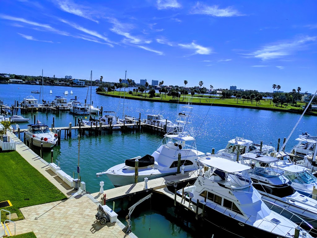 The Club at Treasure Island | restaurant | 400 Treasure Island Causeway, Treasure Island, FL 33706, USA | 7273674511 OR +1 727-367-4511