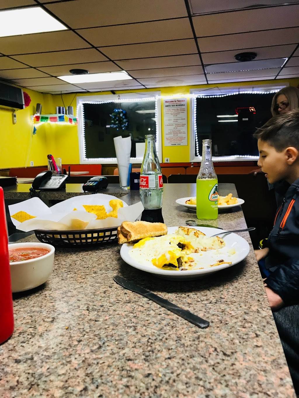 TEXCOCO Mexican & American Food | restaurant | 311 E Locust St, Davenport, IA 52803, USA | 5633221925 OR +1 563-322-1925