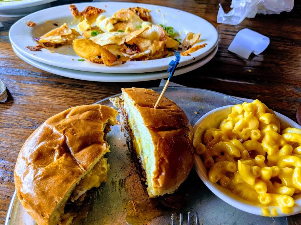 Wild Wing Cafe | cafe | 3040 Capps Way, Opelika, AL 36804, USA | 3342031693 OR +1 334-203-1693