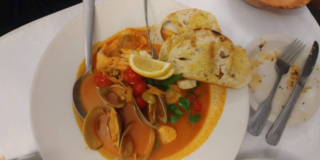 Black Bass Grille | restaurant | 3 Water St, South Dartmouth, MA 02748, USA | 5089996975 OR +1 508-999-6975