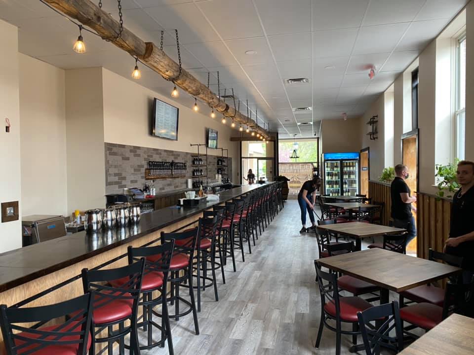 Mountain View Wine Bar and Tap Room | restaurant | 95 Crystal St, East Stroudsburg, PA 18301, USA | 5705171416 OR +1 570-517-1416