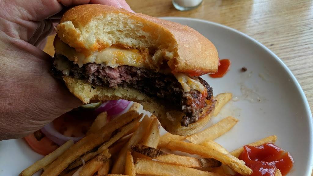 Applebees Grill + Bar | restaurant | 1641 Niagara Falls Blvd, Amherst, NY 14228, USA | 7168318062 OR +1 716-831-8062