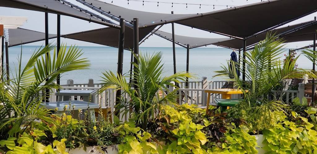 Whispers at Oak Street Beach | restaurant | 1001 N Lake Shore Dr, Chicago, IL 60611, USA | 3125220358 OR +1 312-522-0358