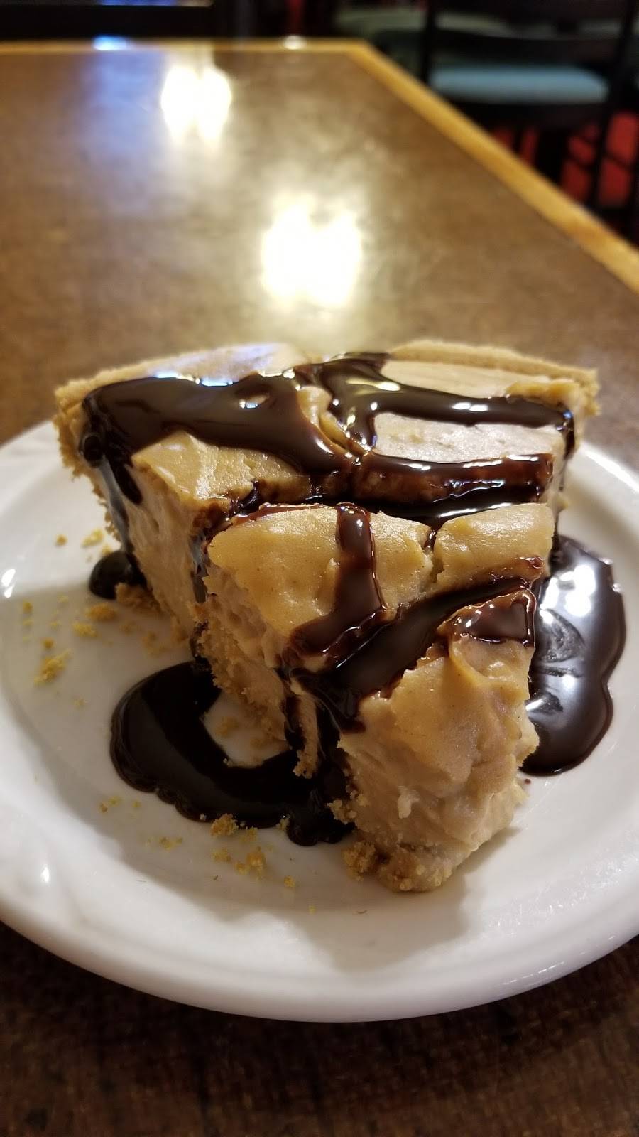 Maxs Cubbard | restaurant | 112 N Lebanon St, Lebanon, IN 46052, USA | 7654830838 OR +1 765-483-0838