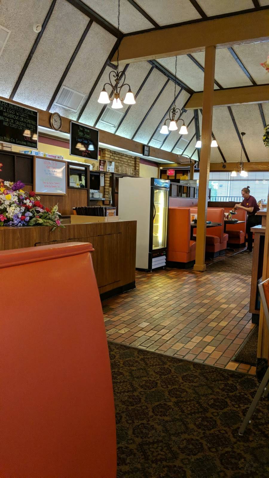 Knife & Fork | restaurant | 6416 Albemarle Rd, Charlotte, NC 28212, USA | 7048177621 OR +1 704-817-7621