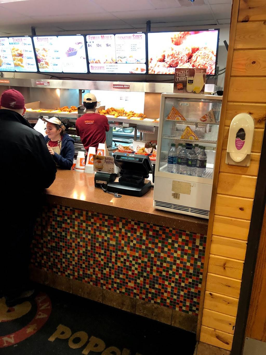 Popeyes Louisiana Kitchen | restaurant | 10101 Reisterstown Rd, Owings Mills, MD 21117, USA | 4103630082 OR +1 410-363-0082