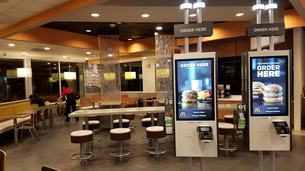 McDonalds | cafe | 2228 New York Ave NE, Washington, DC 20002, USA | 2025262835 OR +1 202-526-2835