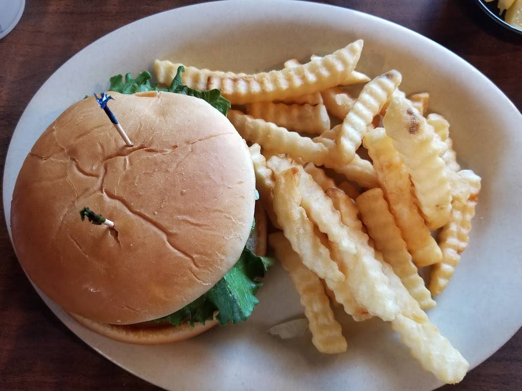 Cherokee Restaurant | restaurant | 205 S Walbaum Rd, Calumet, OK 73014, USA | 4058842508 OR +1 405-884-2508