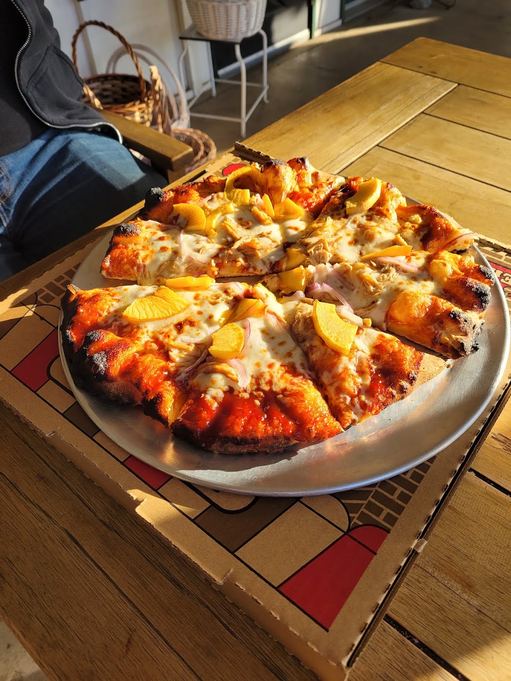 Wilshires Apple Shed | restaurant | 11925 Oak Glen Rd, Yucaipa, CA 92399, USA | 9097903322 OR +1 909-790-3322