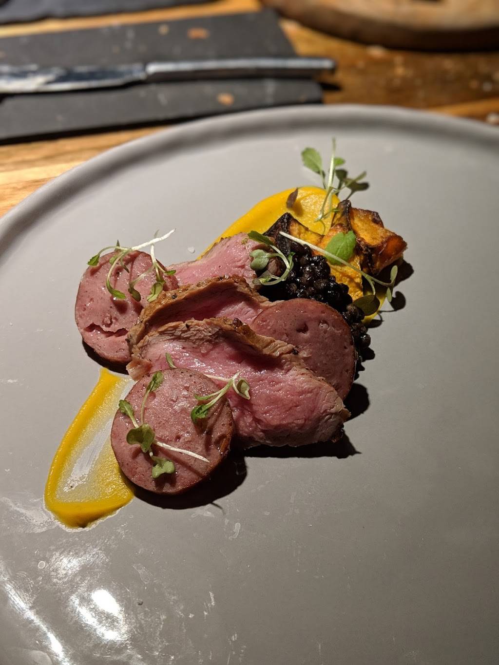 Hugos | restaurant | 88 Middle St, Portland, ME 04101, USA | 2077748538 OR +1 207-774-8538