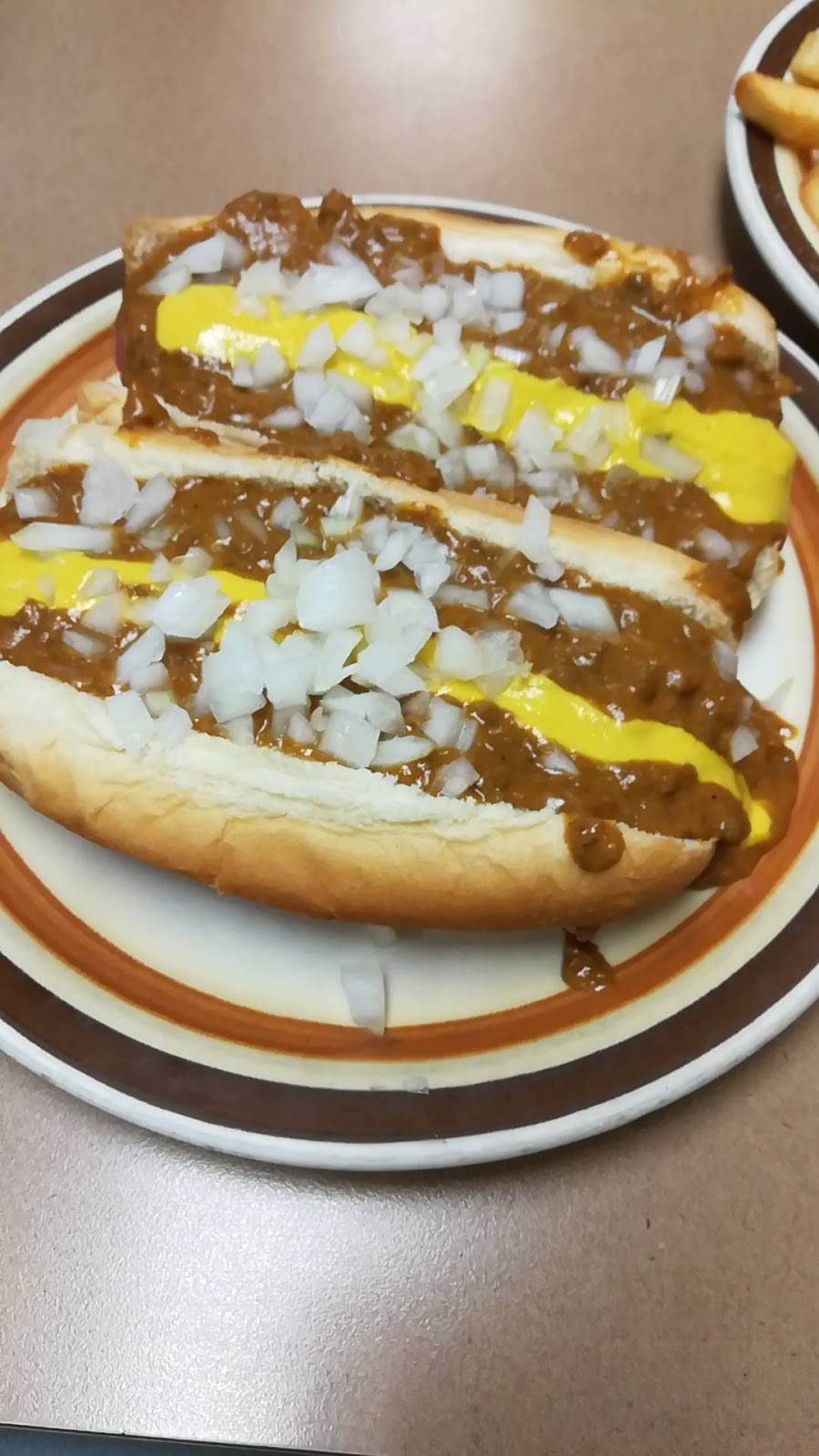 Ledas Coney Island | restaurant | 29469 Five Mile Road, Livonia, MI 48154, USA | 7344224920 OR +1 734-422-4920