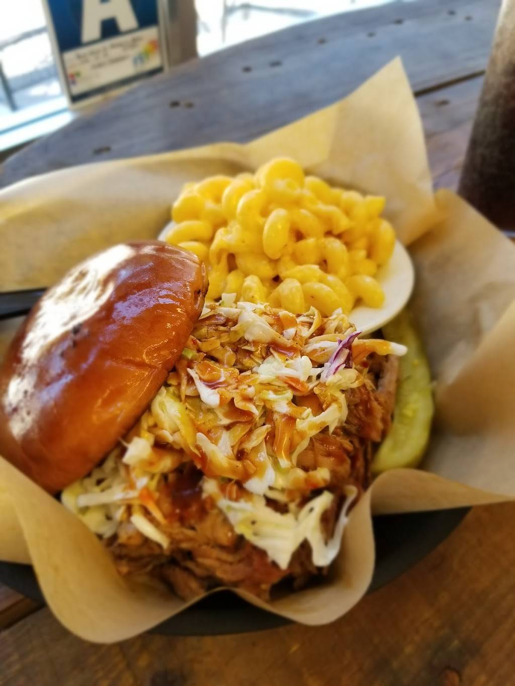 Porkchop and Bubbas BBQ | restaurant | 1230 H St suite a, Bakersfield, CA 93301, USA | 6615204227 OR +1 661-520-4227