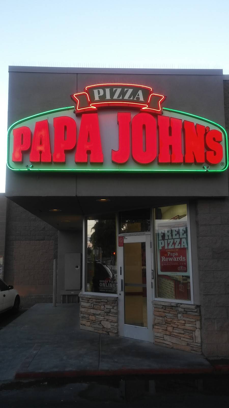 Papa Johns Pizza | restaurant | 1010 E Desert Inn Rd, Las Vegas, NV 89109, USA | 7029387272 OR +1 702-938-7272