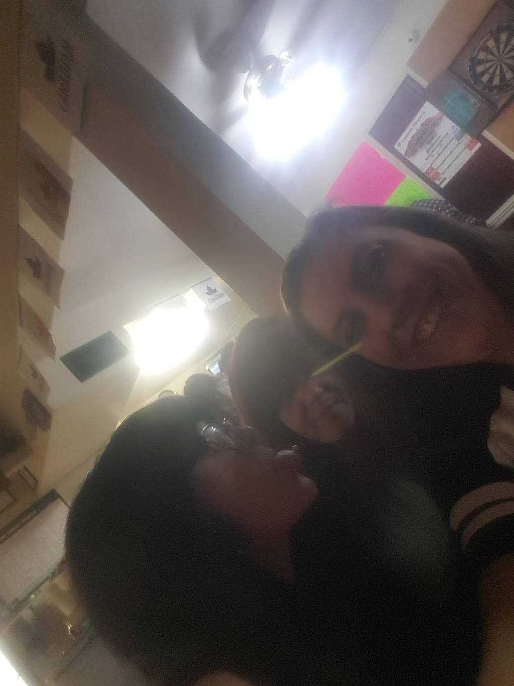 Trax Bar & Grill | restaurant | 485 Horton St E, London, ON N6B 1M4, Canada | 5198503315 OR +1 519-850-3315