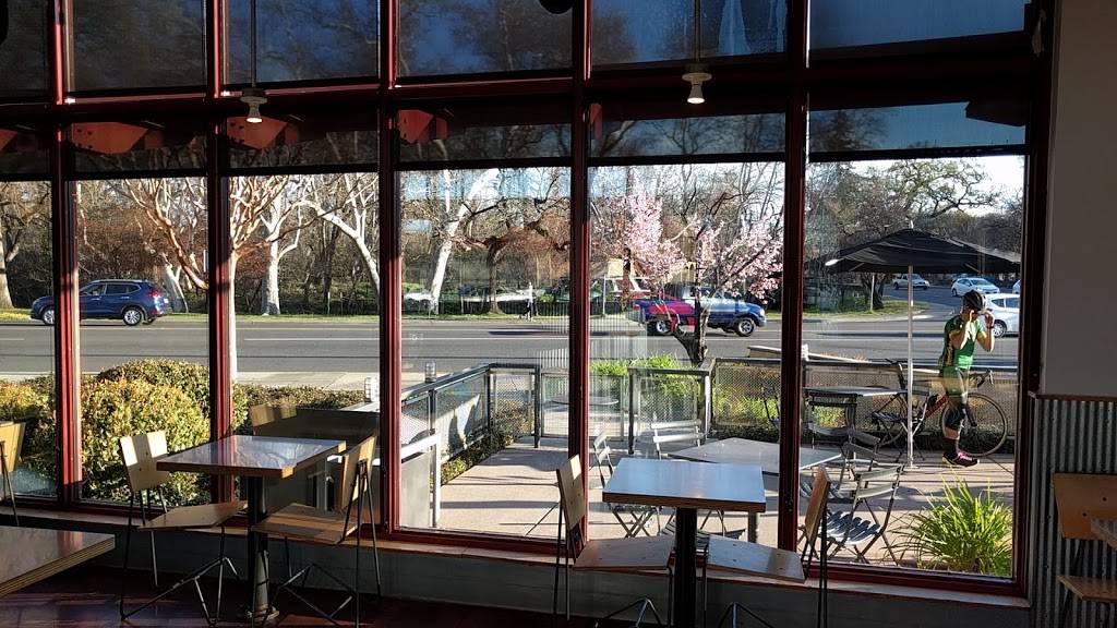 Chipotle Mexican Grill | restaurant | 620 Mangrove Ave, Chico, CA 95926, USA | 5303438707 OR +1 530-343-8707