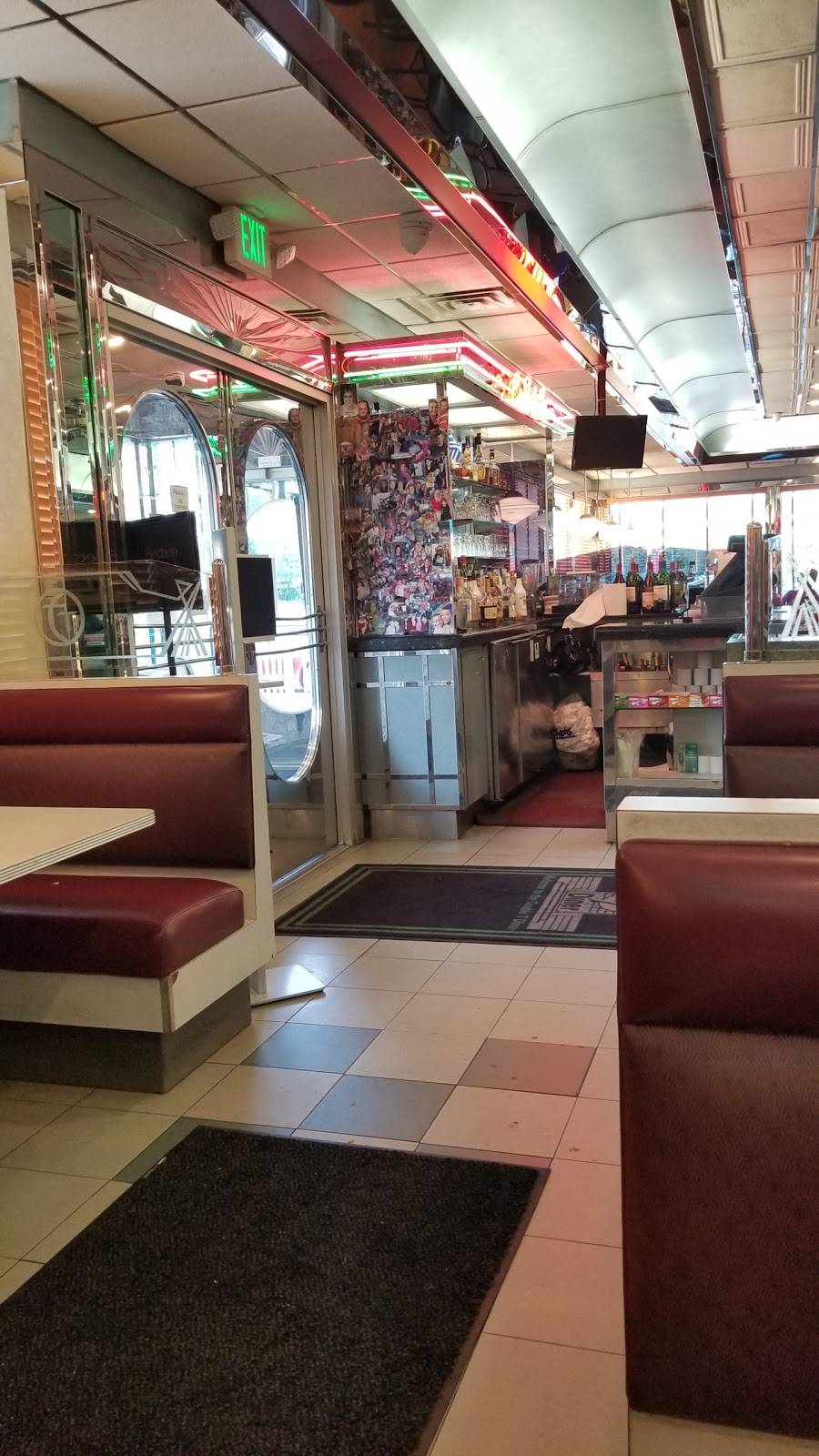 Double T Diner | restaurant | 10741 Pulaski Hwy, White Marsh, MD 21162, USA | 4103441020 OR +1 410-344-1020