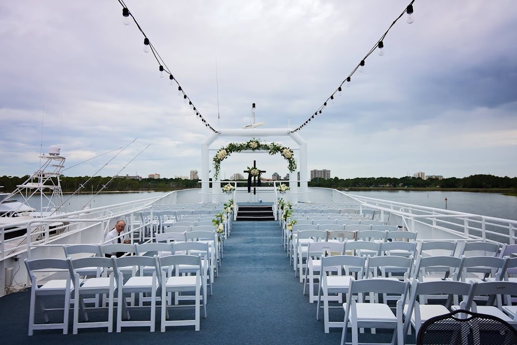 SunQuest Cruises SOLARIS Yacht | Destin Florida Wedding Venue | restaurant | 9300 US-98, Miramar Beach, FL 32550, USA | 8506502519 OR +1 850-650-2519