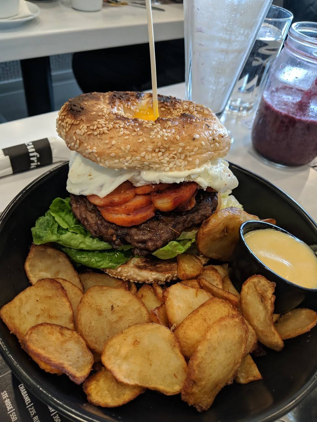 LOeufrier Hochelaga | restaurant | 4060 Rue Ontario E, Montréal, QC H1W 1T2, Canada | 5143793694 OR +1 514-379-3694