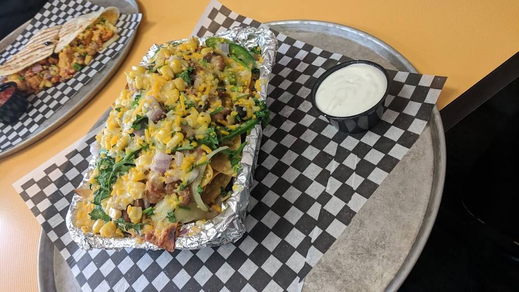 Burrito gringo Merivale | restaurant | 1715 Merivale Rd, Nepean, ON K2G 3K2, Canada | 6137239699 OR +1 613-723-9699