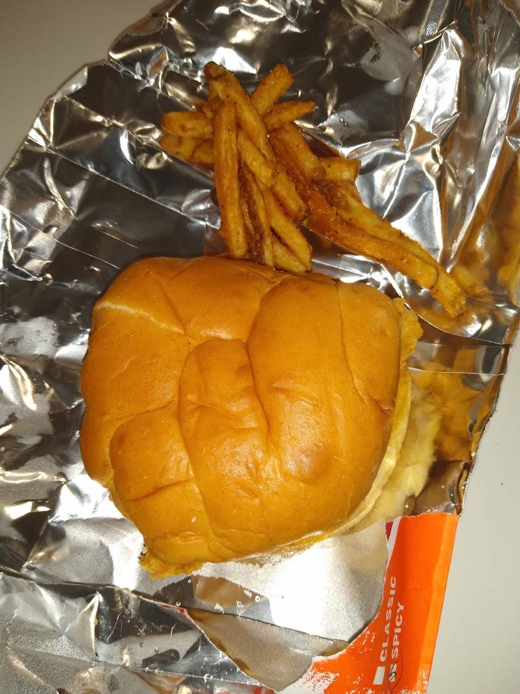 Popeyes Louisiana Kitchen | restaurant | 10207 E 41st St, Tulsa, OK 74146, USA | 9186607227 OR +1 918-660-7227