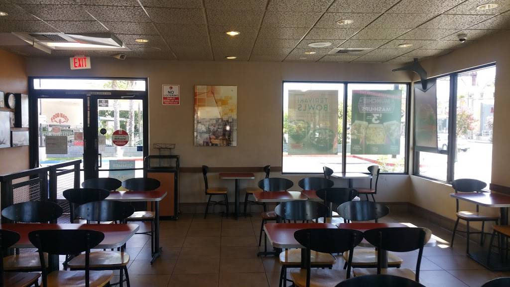 Jack in the Box | restaurant | 20037 Ventura Blvd, Woodland Hills, CA 91364, USA | 8188879339 OR +1 818-887-9339