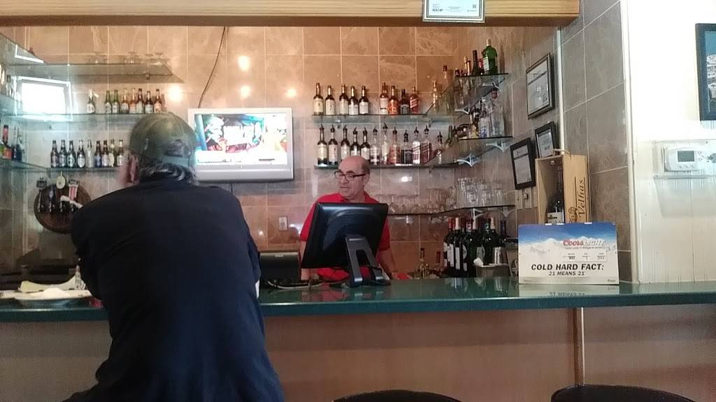 Italian Delight | restaurant | 2600 MacDade Boulevard, Folsom, PA 19033, USA | 6105328645 OR +1 610-532-8645